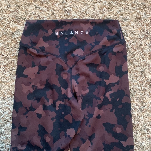 Balance Athletica Ascend Base Camp Camo Leggings - Picture 7 of 7